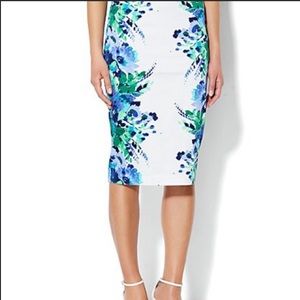 High waisted pencil skirt